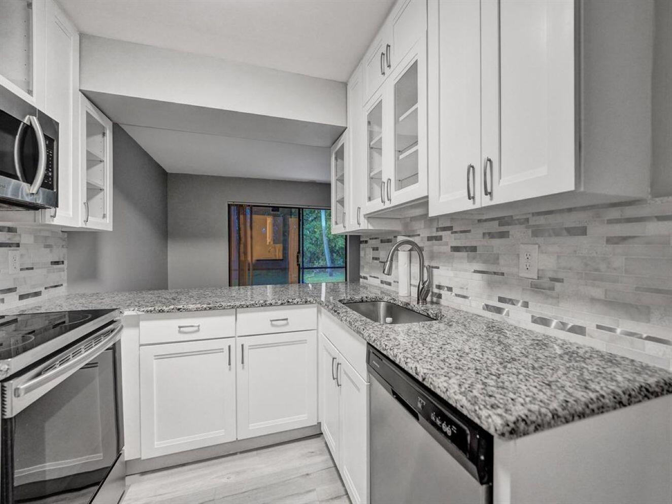 9845 RIVERSIDE Drive 8-28