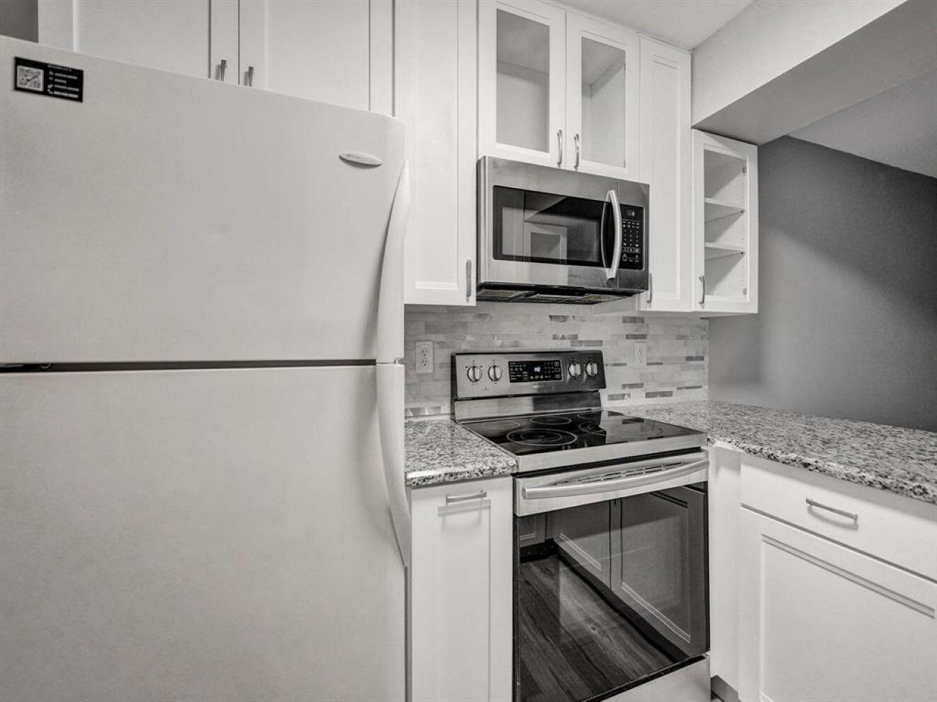 9845 RIVERSIDE Drive 8-28