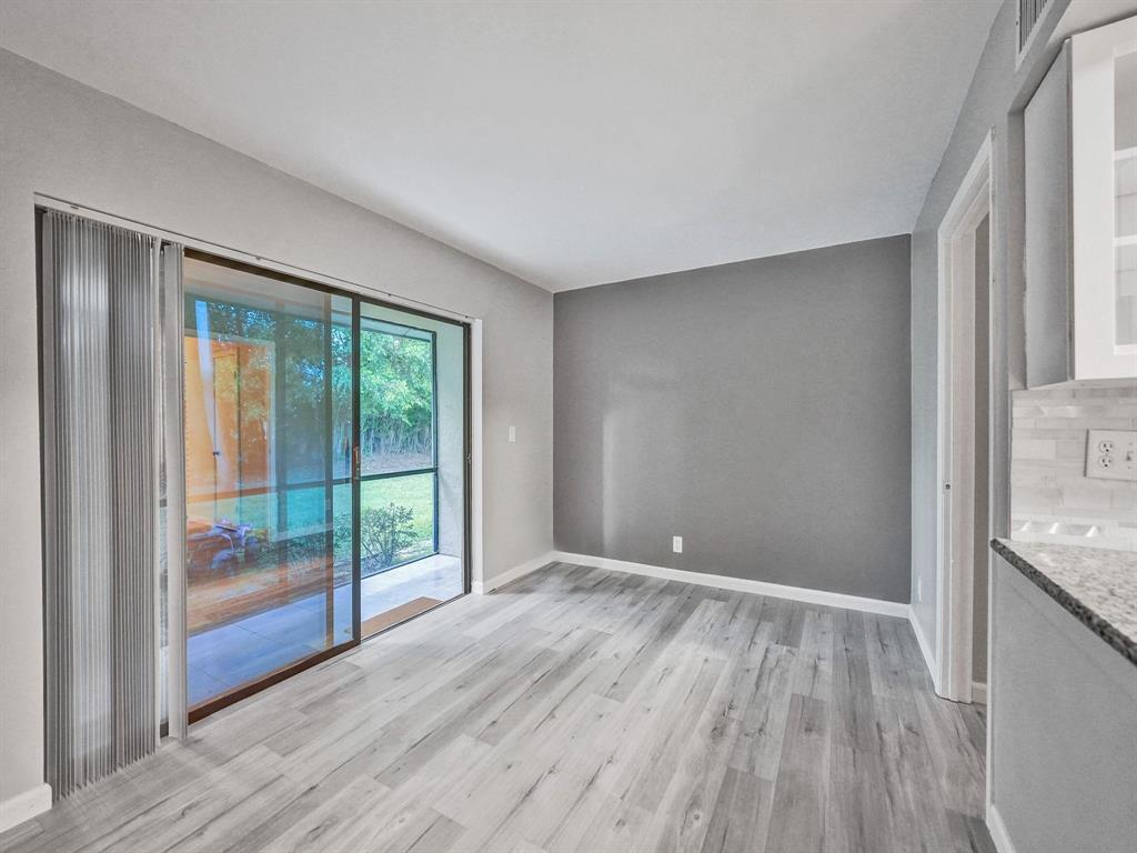 9845 RIVERSIDE Drive 8-28