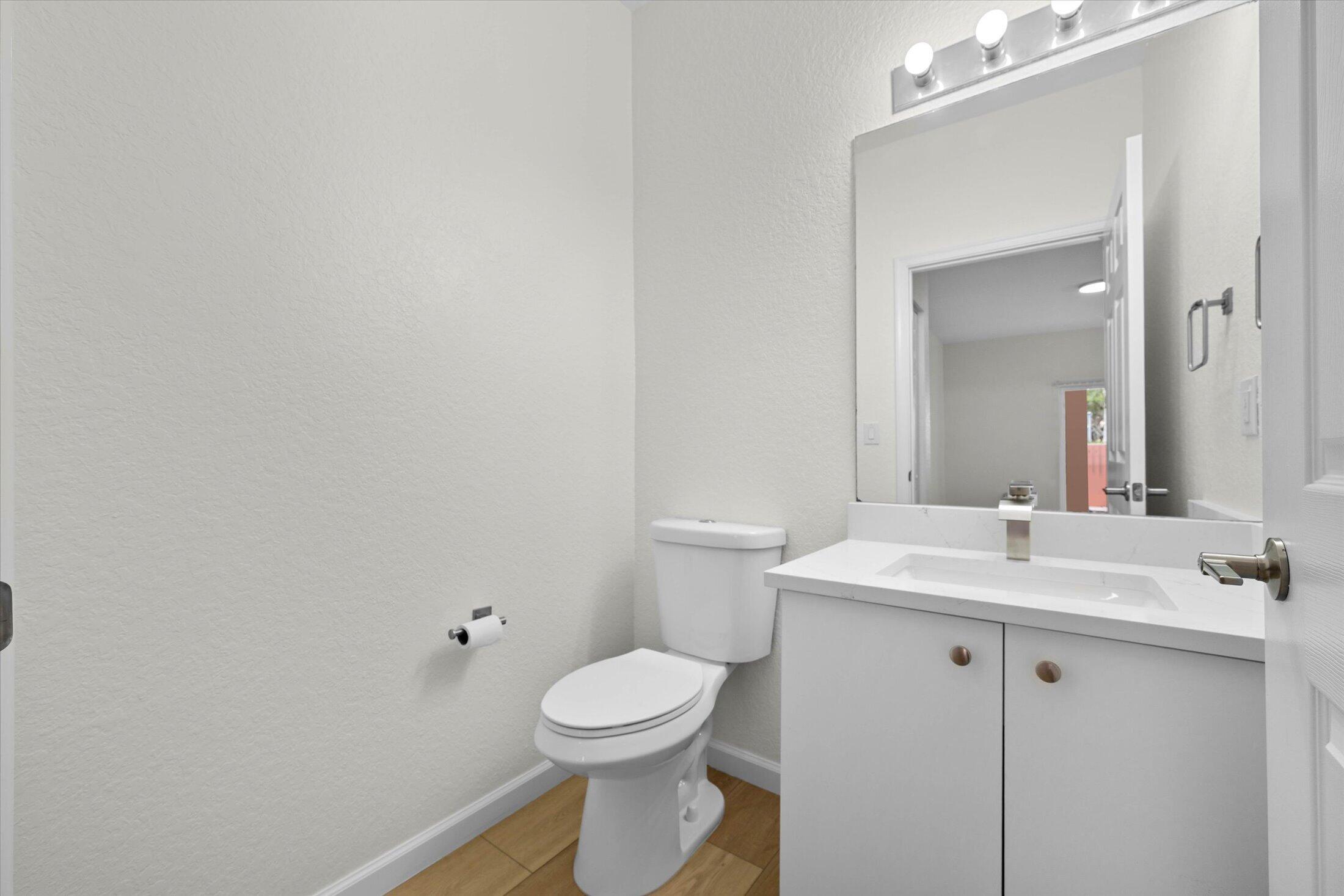 1204 SANTA CATALINA Lane