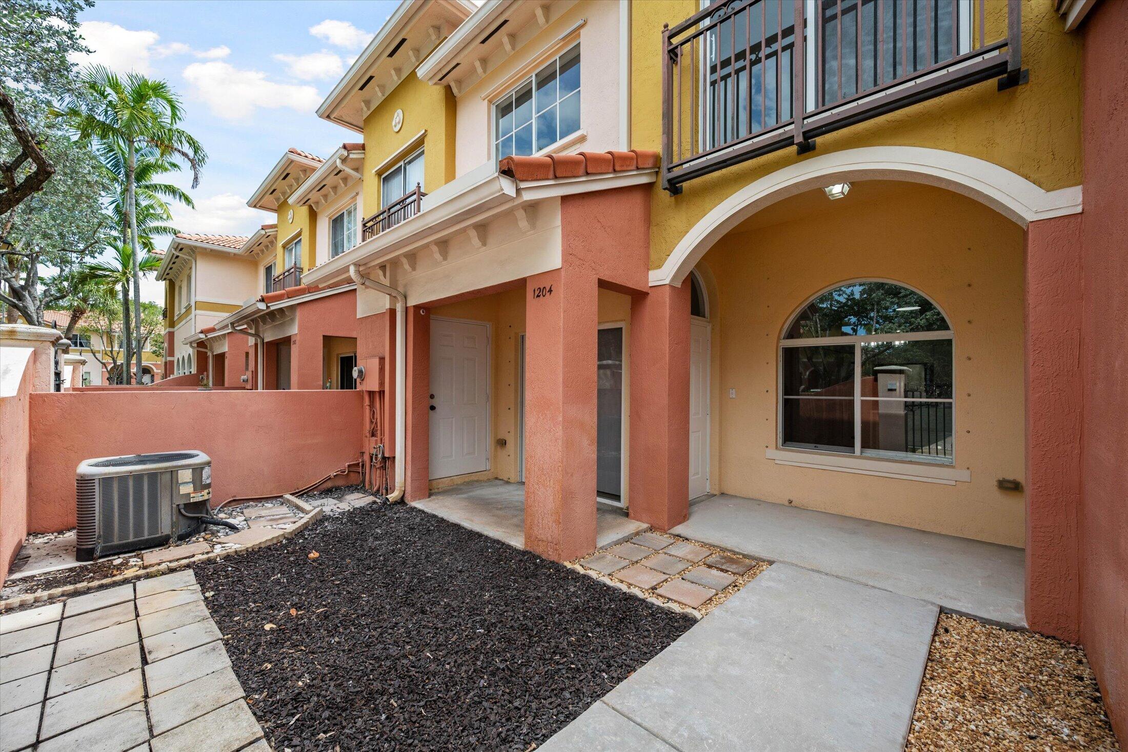 1204 SANTA CATALINA Lane