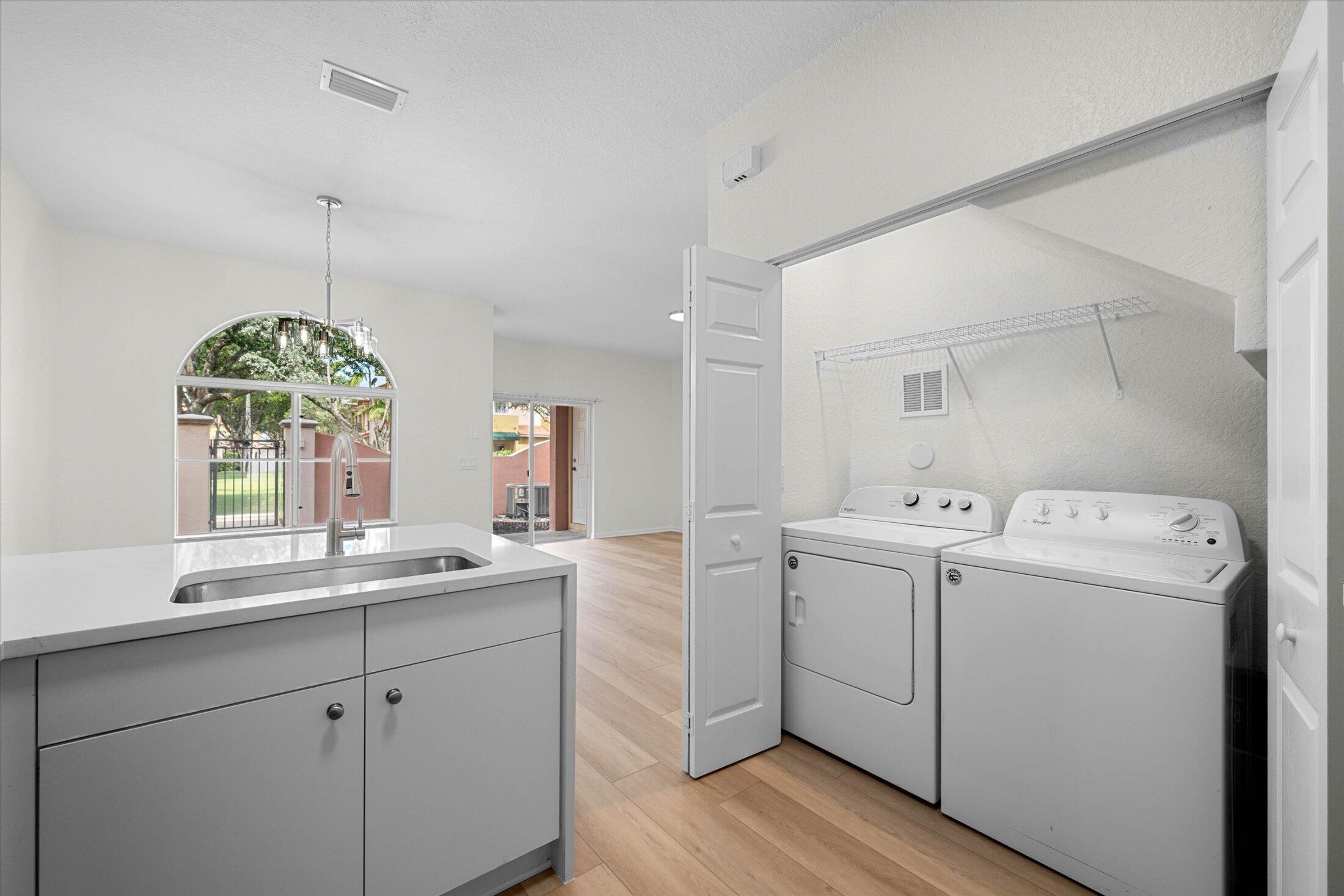 1204 SANTA CATALINA Lane