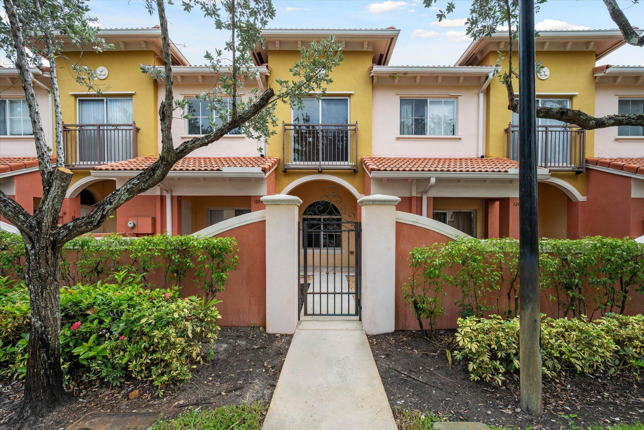 1204 SANTA CATALINA Lane
