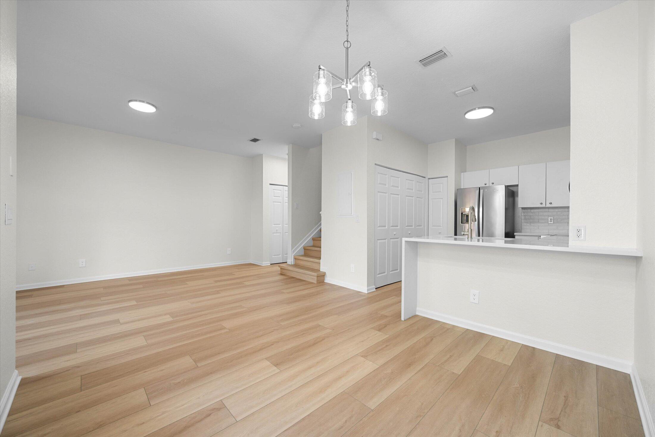 1204 SANTA CATALINA Lane