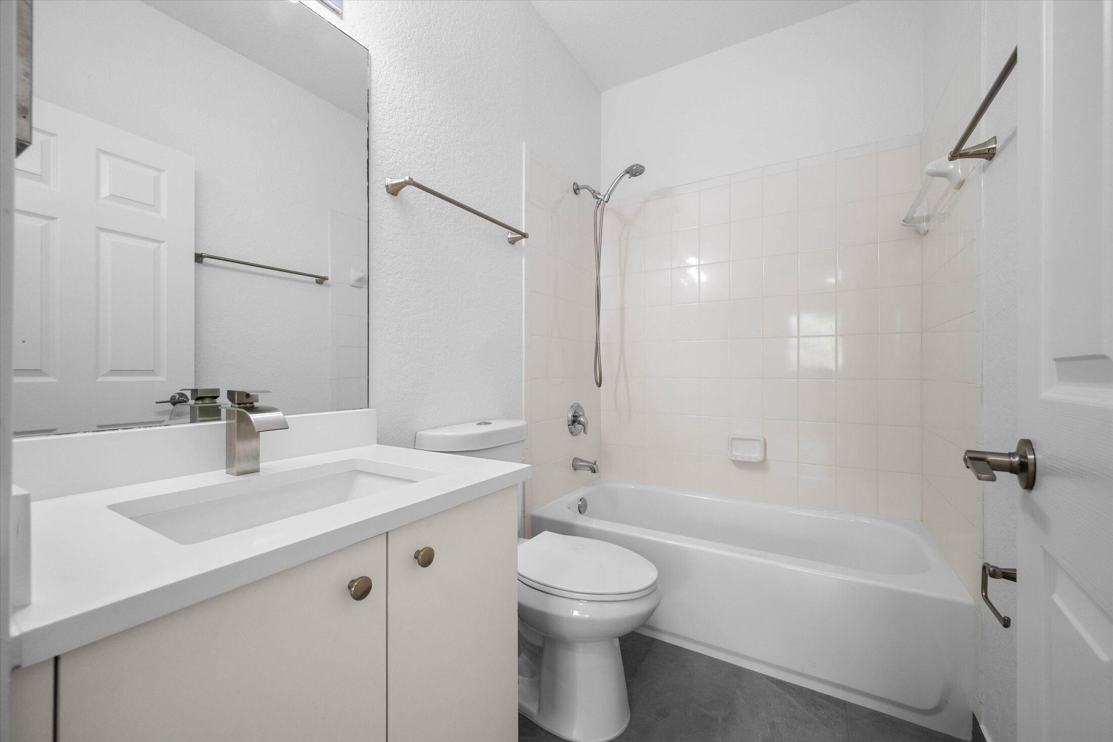1204 SANTA CATALINA Lane