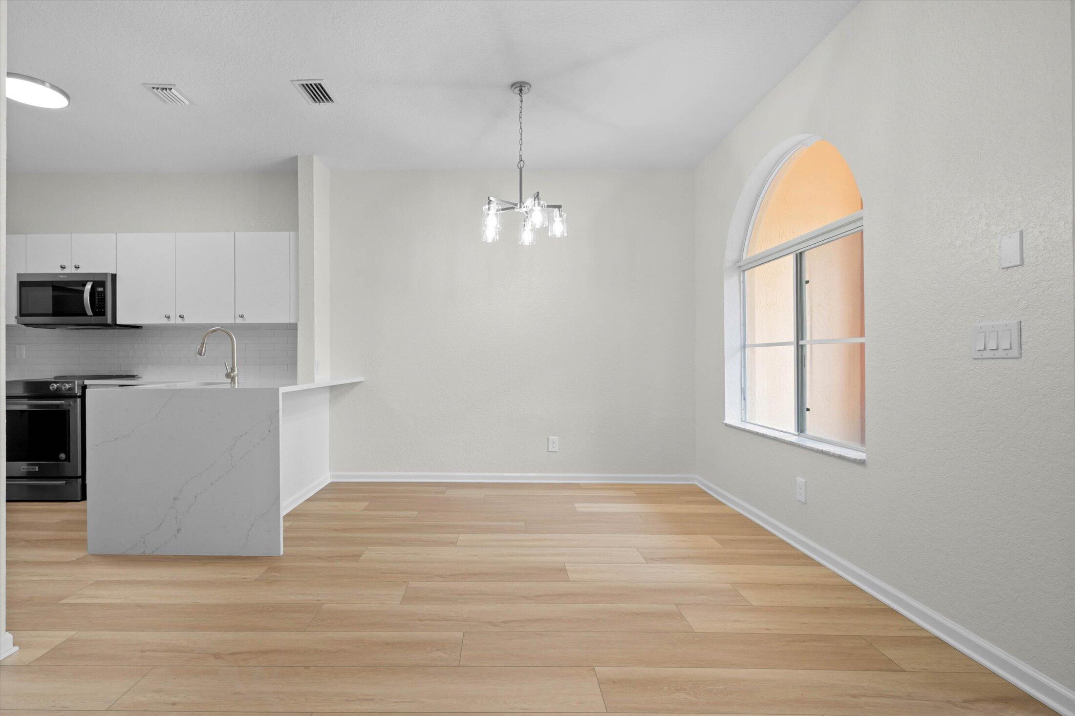 1204 SANTA CATALINA Lane