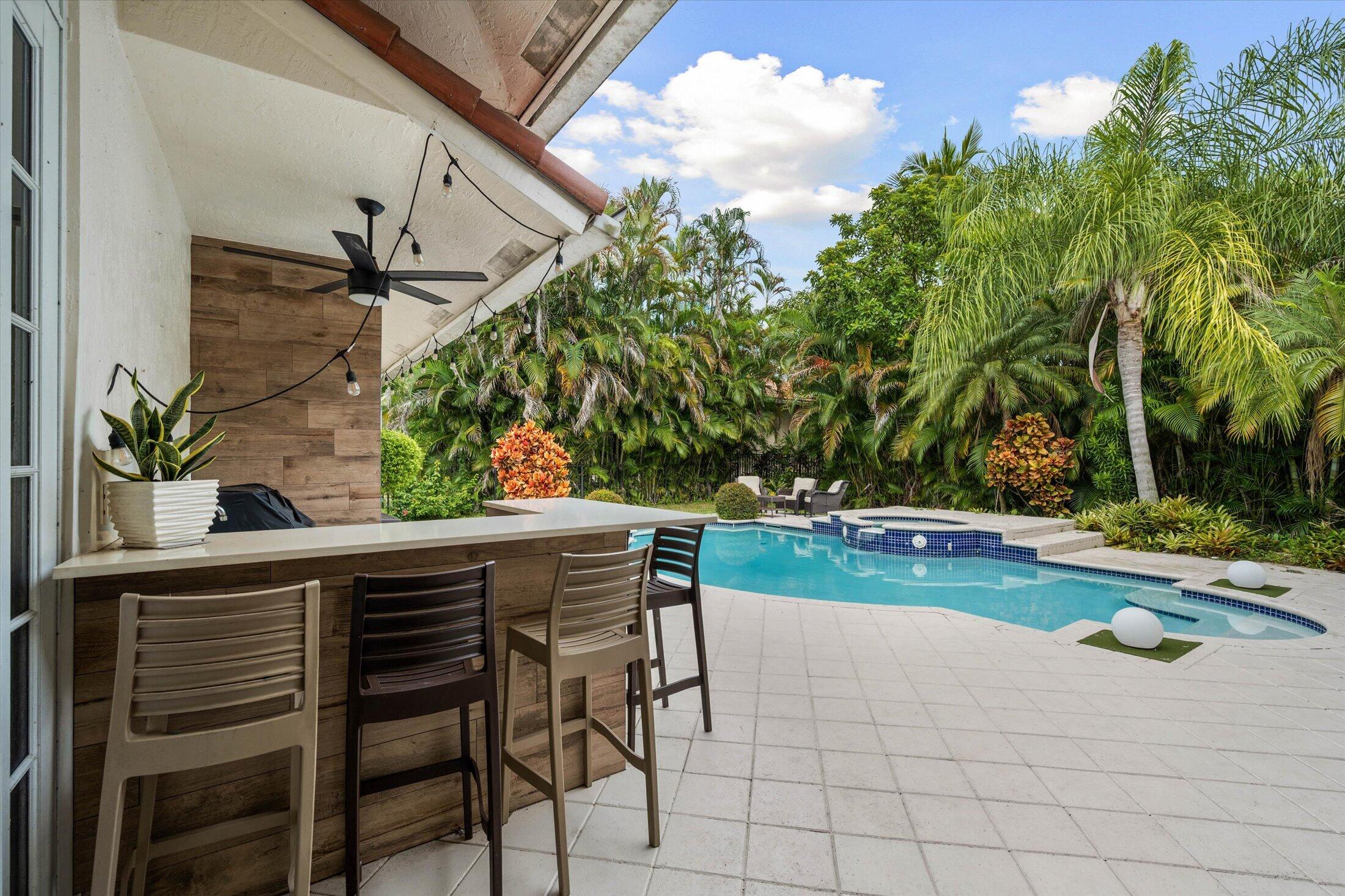 2647 EDGEWATER Drive