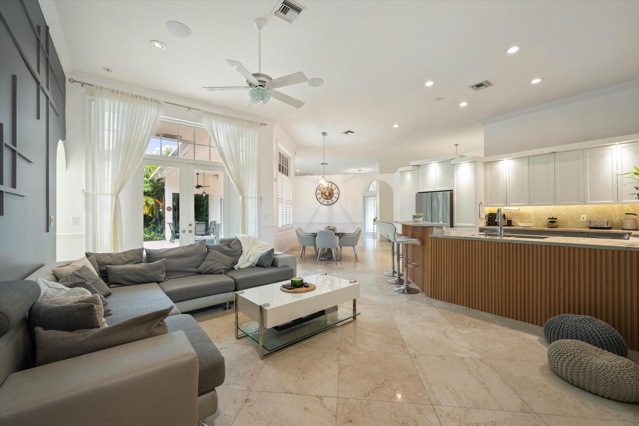 2647 EDGEWATER Drive