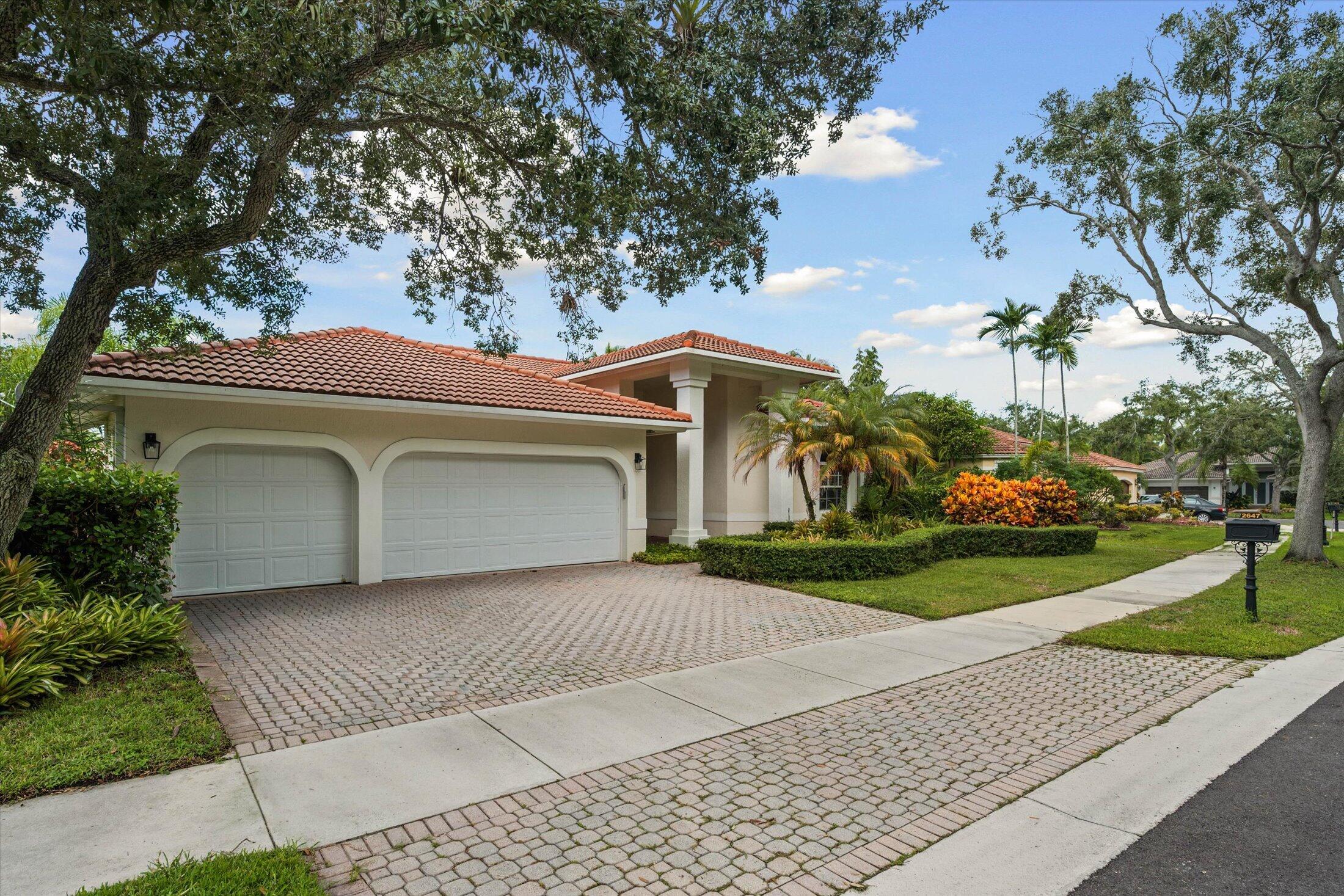 2647 EDGEWATER Drive