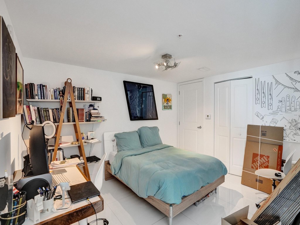 400 Sunny Isles Blvd Unit: 1917