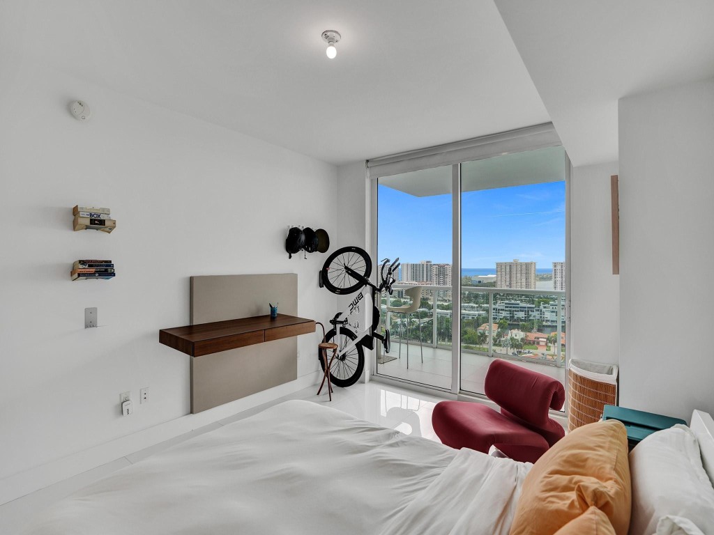 400 Sunny Isles Blvd Unit: 1917