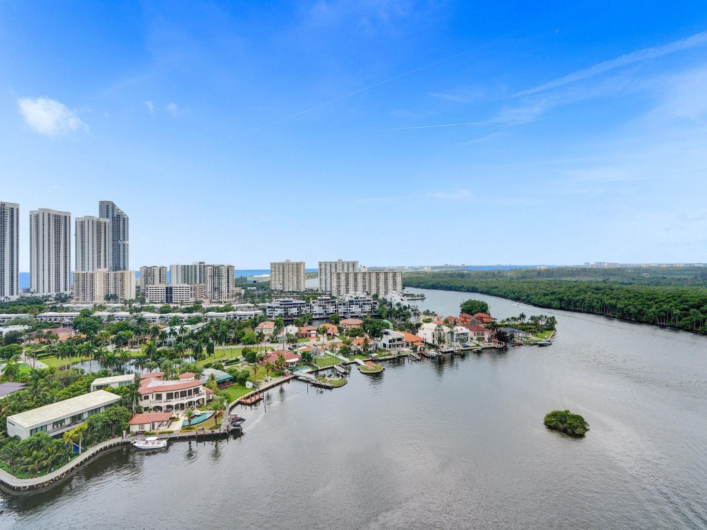 400 Sunny Isles Blvd Unit: 1917