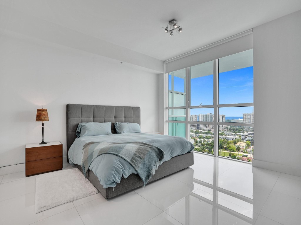 400 Sunny Isles Blvd Unit: 1917