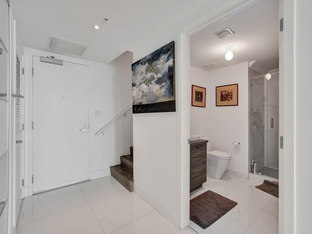 400 Sunny Isles Blvd Unit: 1917