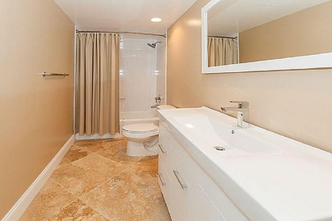 3000 S Ocean Dr Unit: 1200