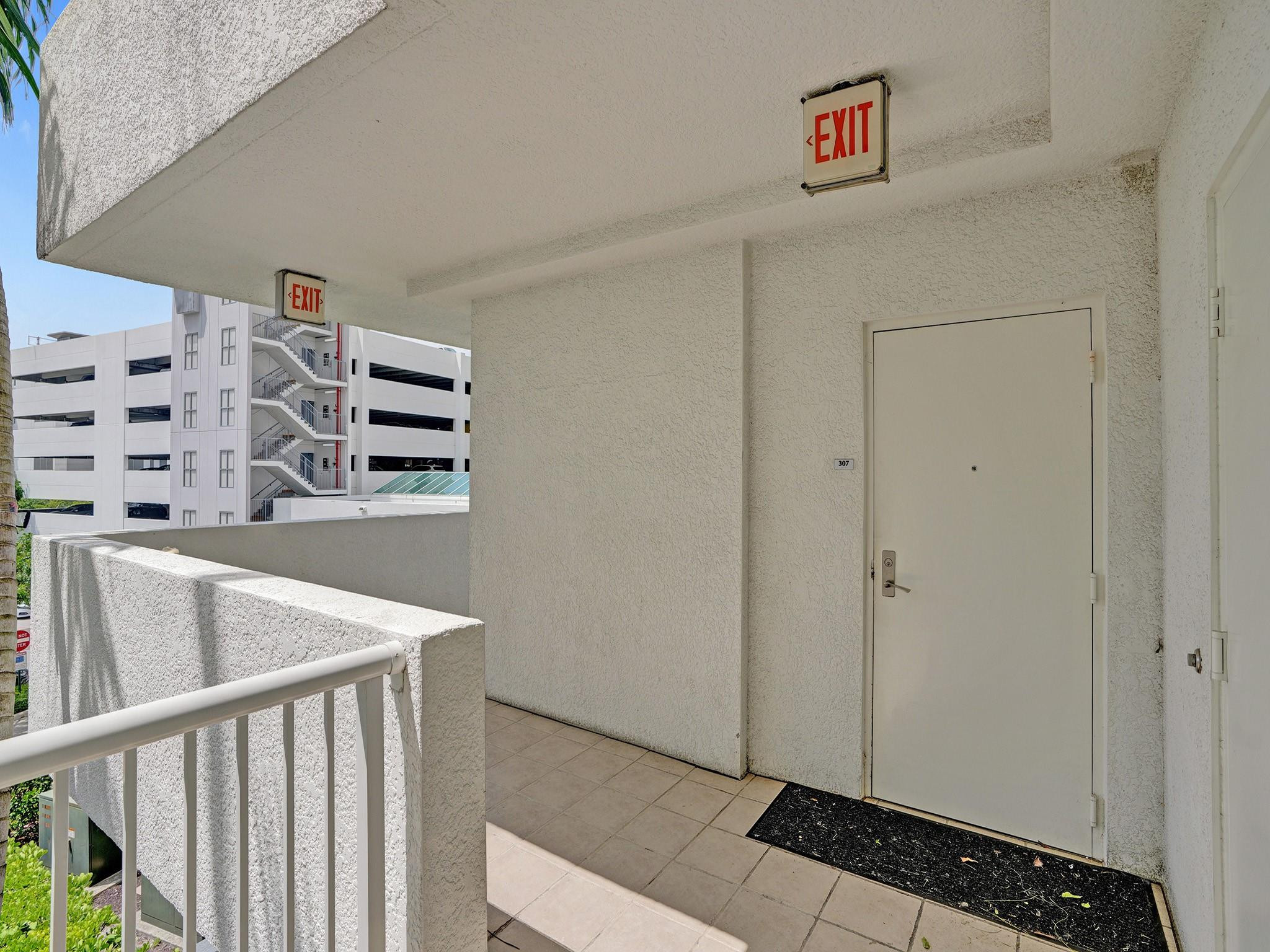 14951 Royal Oaks Ln Unit: 307