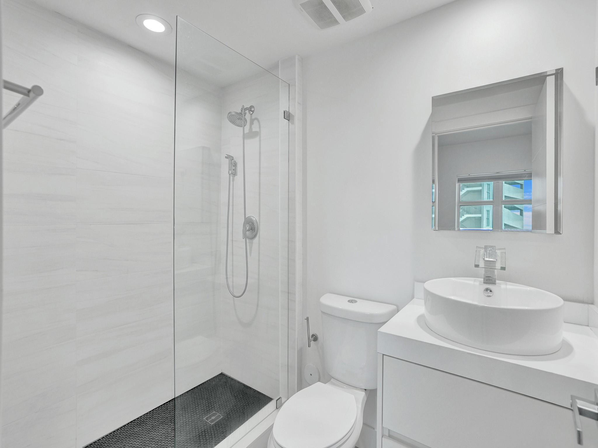 14951 Royal Oaks Ln Unit: 307