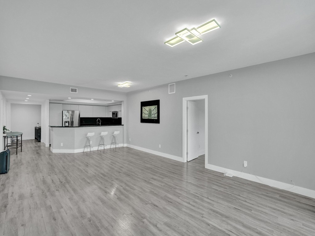 14951 Royal Oaks Ln Unit: 307