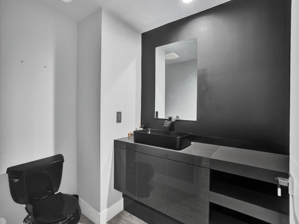 14951 Royal Oaks Ln Unit: 307