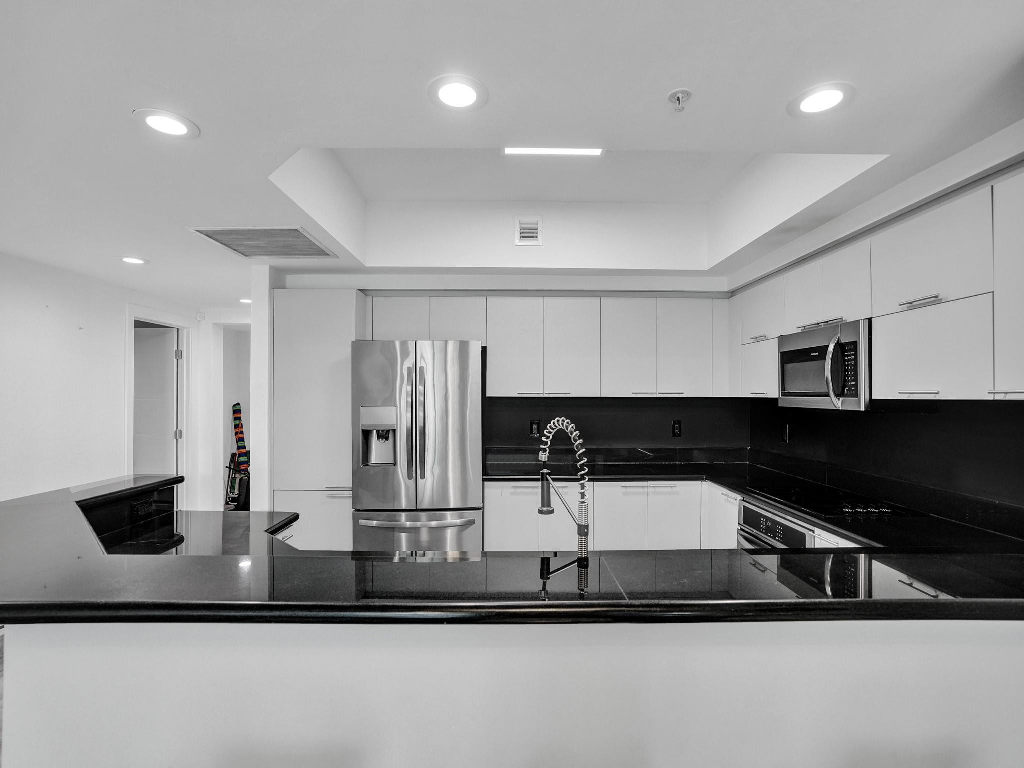 14951 Royal Oaks Ln Unit: 307