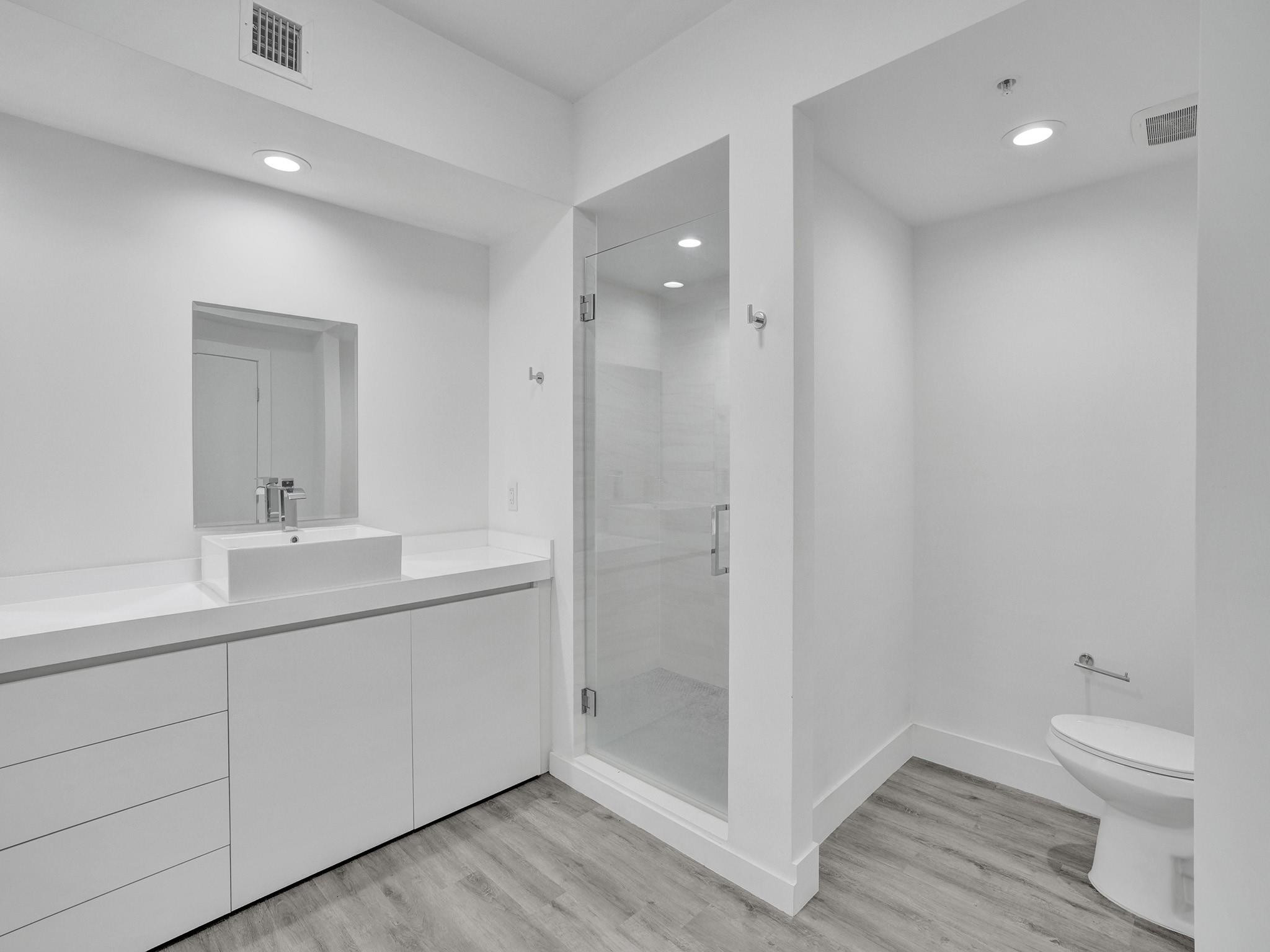 14951 Royal Oaks Ln Unit: 307