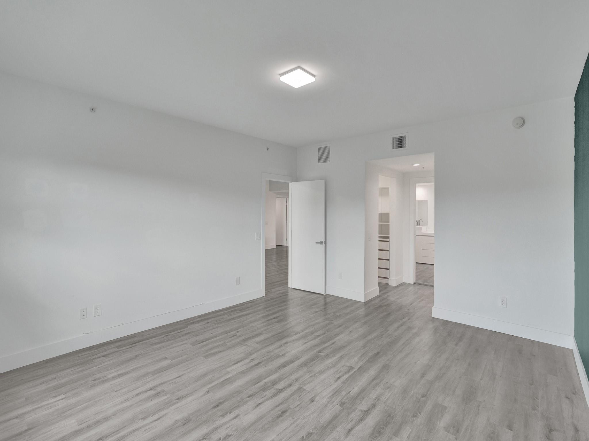 14951 Royal Oaks Ln Unit: 307