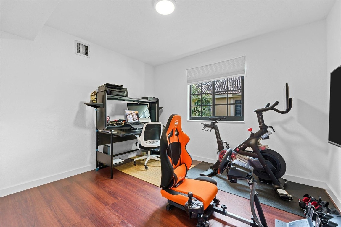 4010 Peppertree Dr Unit: 4010