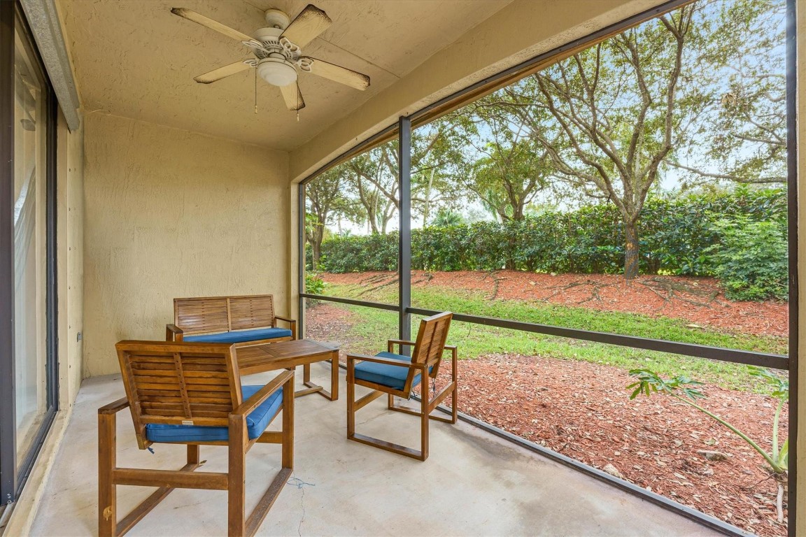 4010 Peppertree Dr Unit: 4010