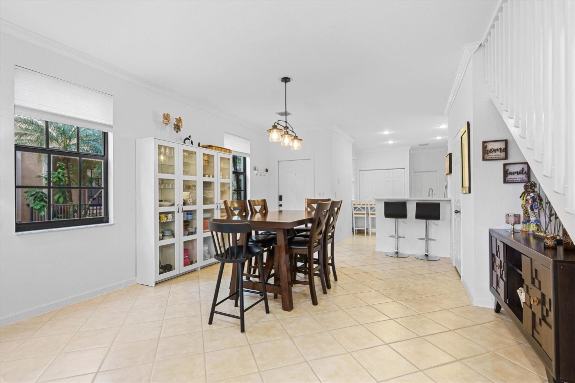 4010 Peppertree Dr Unit: 4010