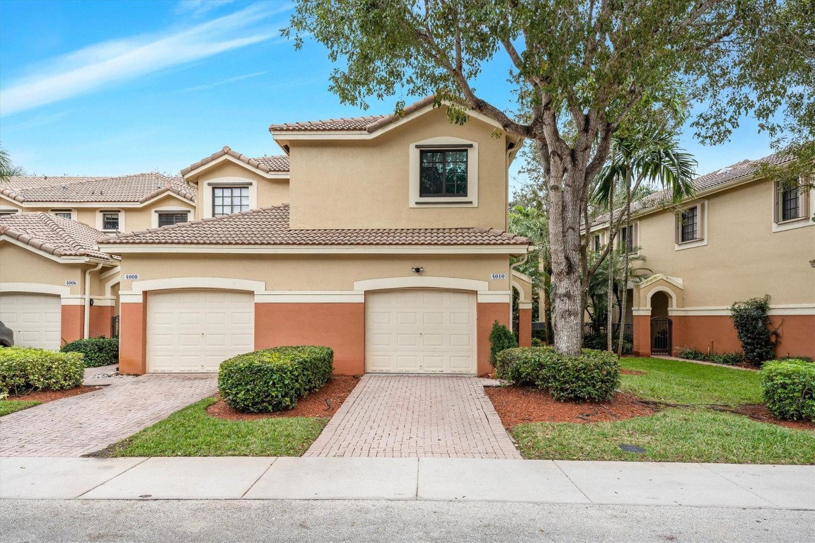 4010 Peppertree Dr Unit: 4010