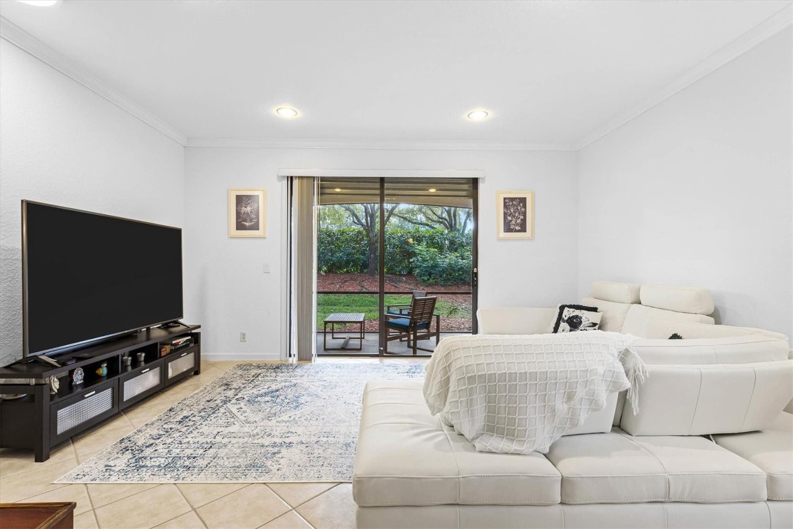 4010 Peppertree Dr Unit: 4010