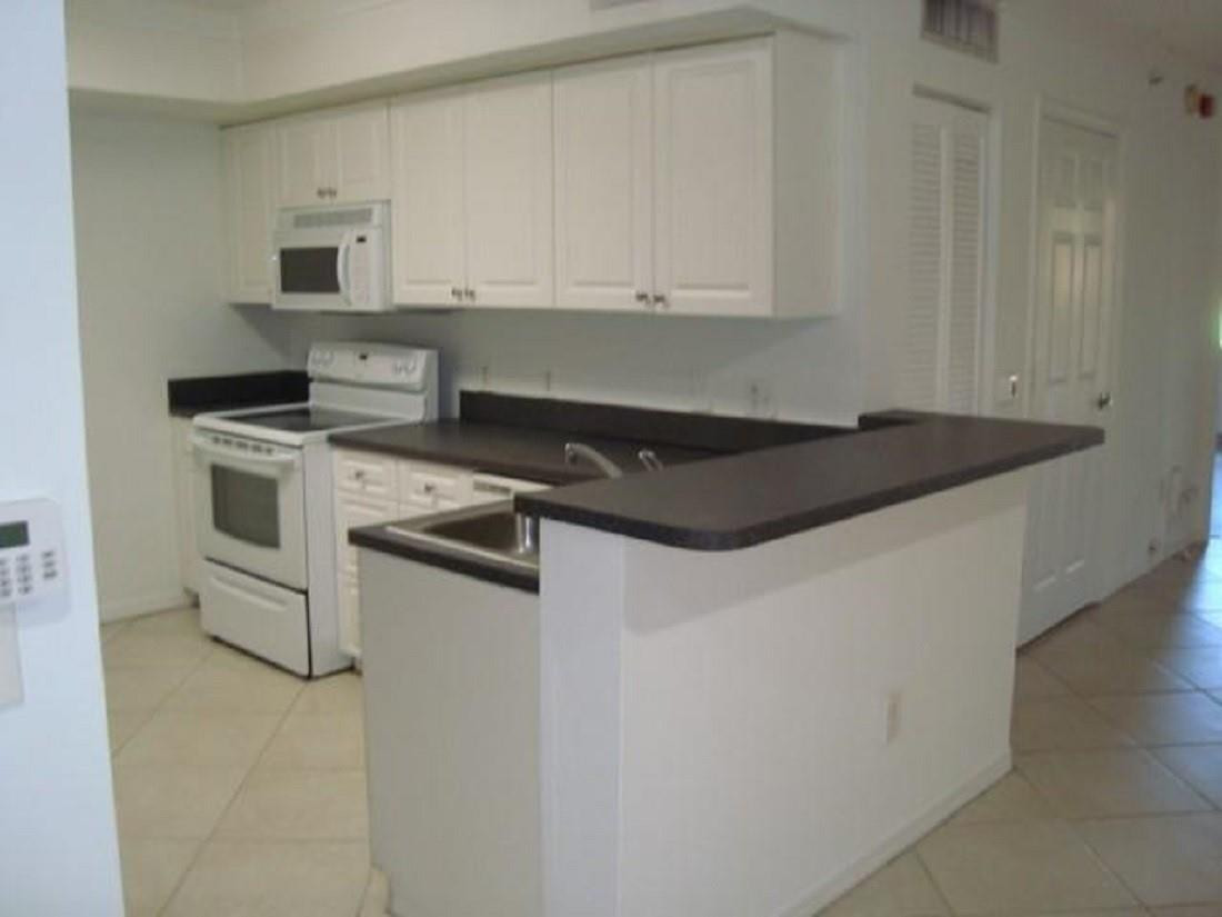 9615 NW 1 COURT Unit: 10-103