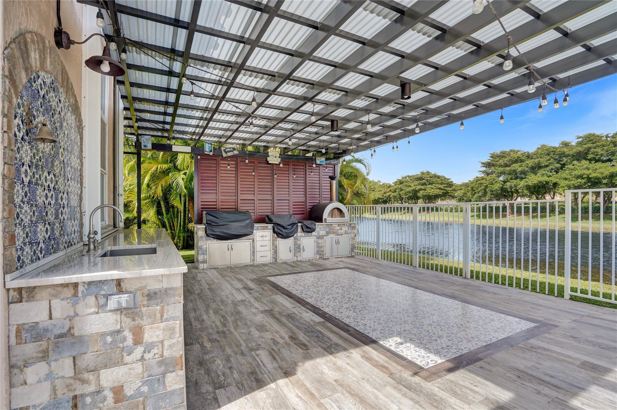2414 Deer Creek Rd
