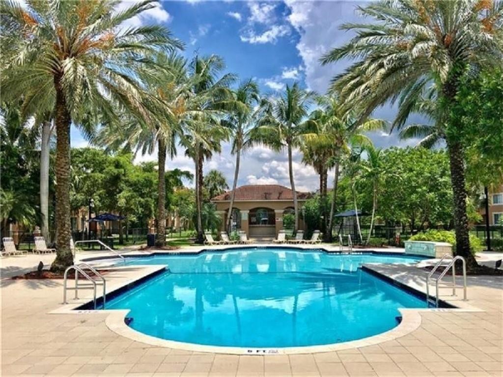 7970 N Nob Hill Rd 208