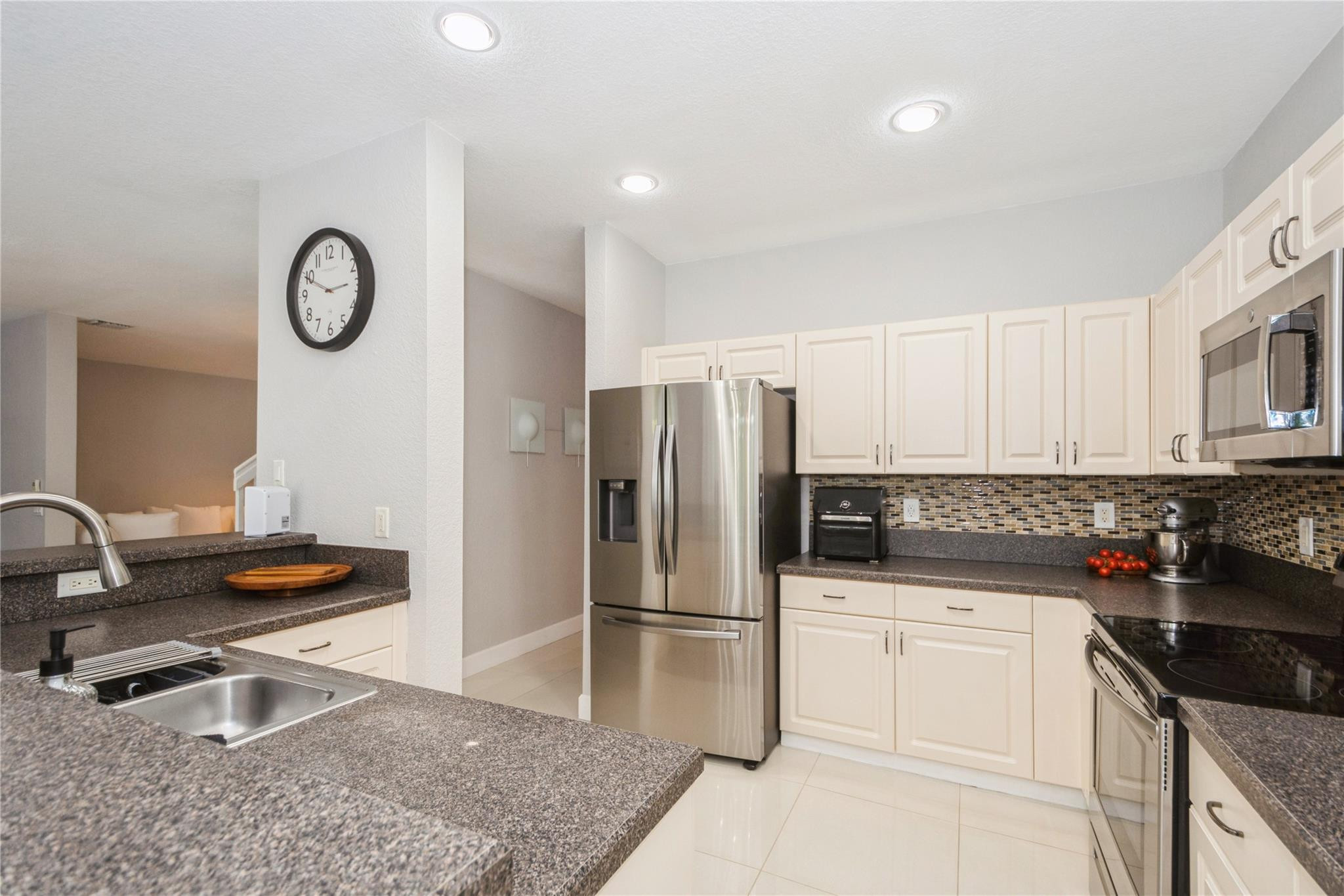 1563 Winterberry Ln