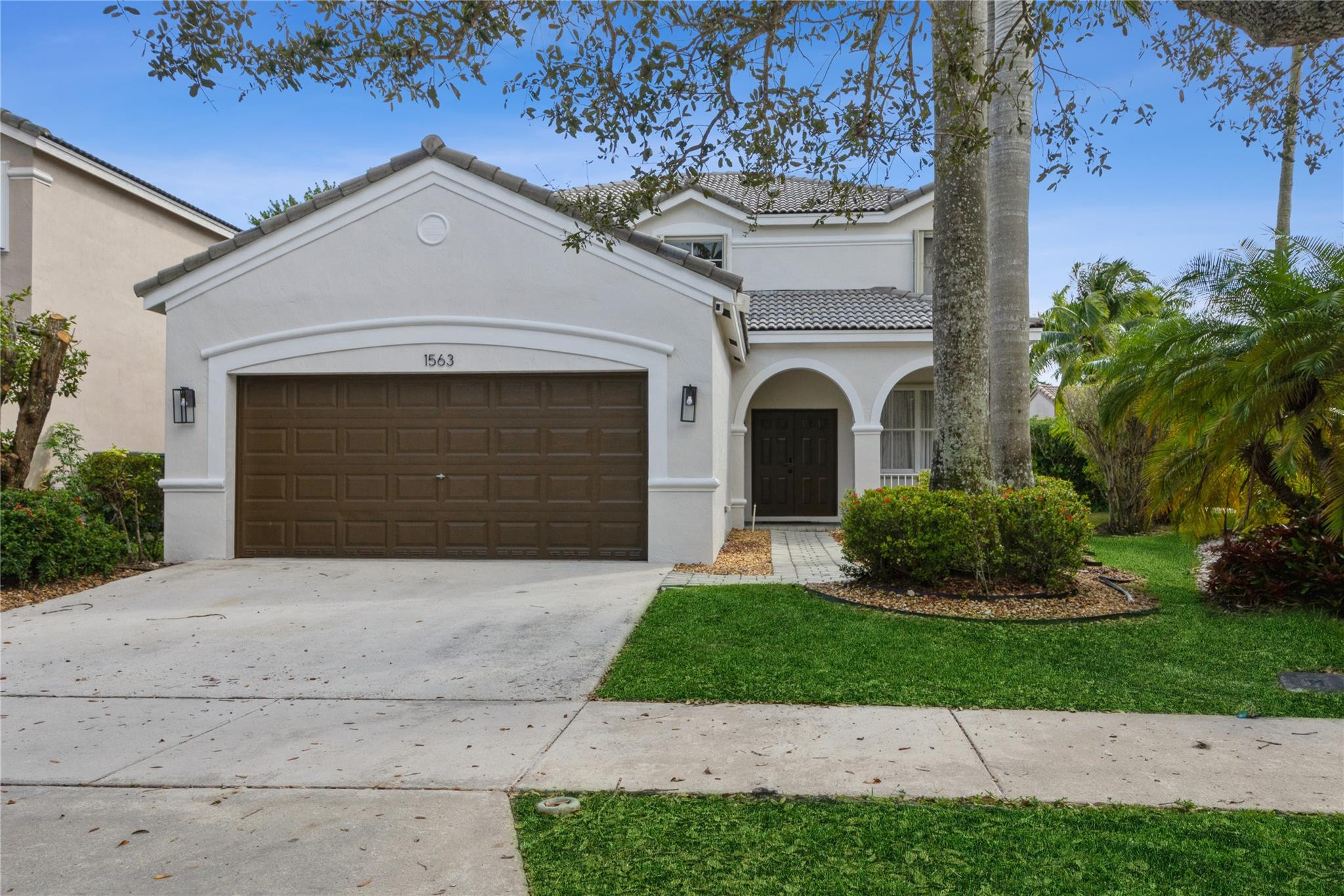 1563 Winterberry Ln