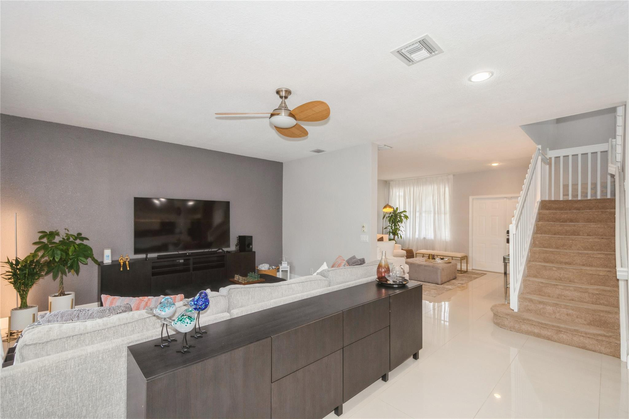 1563 Winterberry Ln