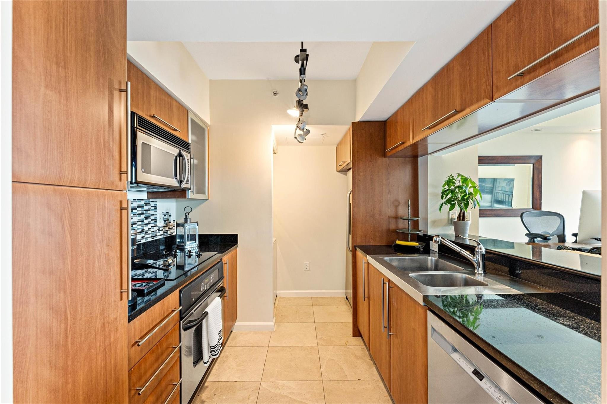 610 W Las Olas Blvd 1811N