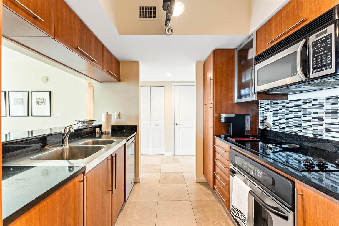 610 W Las Olas Blvd 1811N