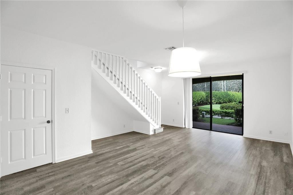 4141 Briar Ln
