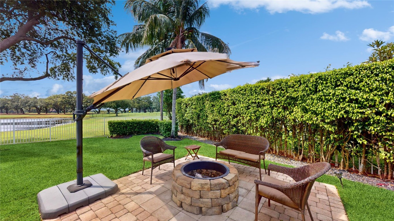 3647 Amelia Island Ln