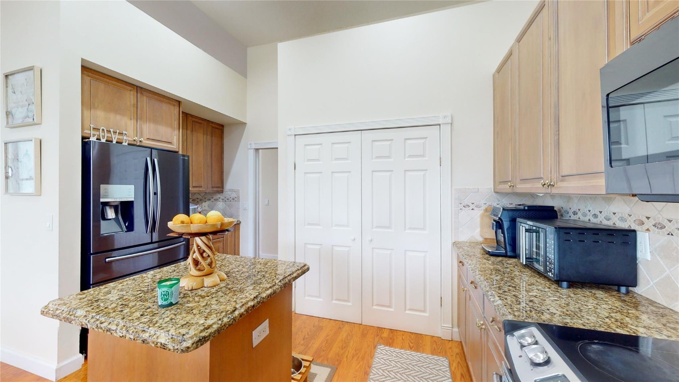 3647 Amelia Island Ln