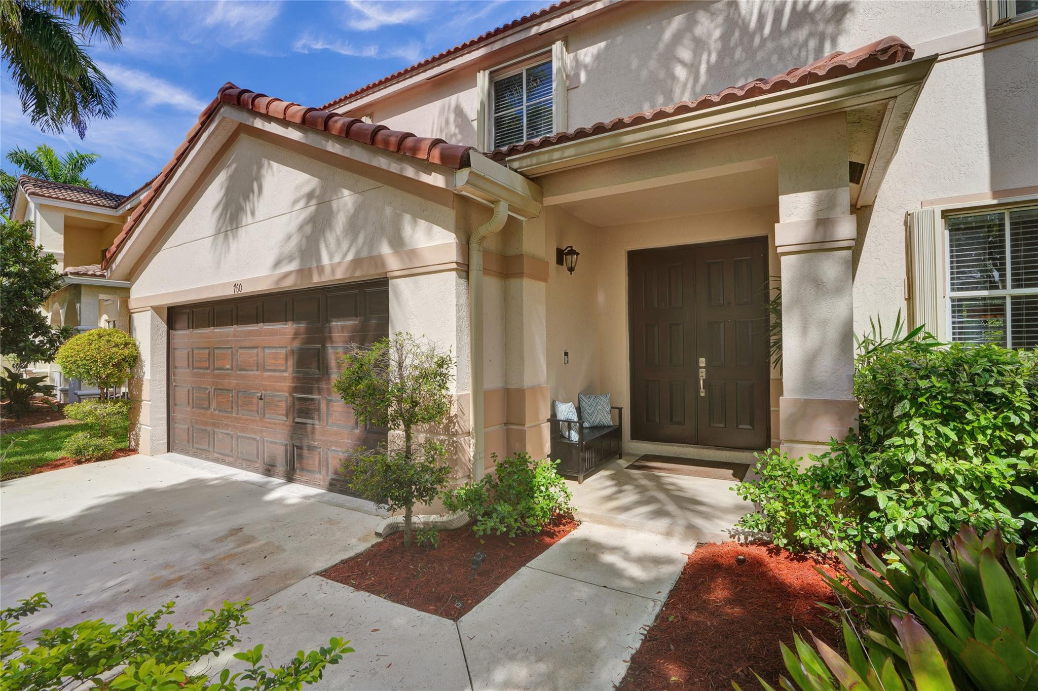 760 Nandina Dr