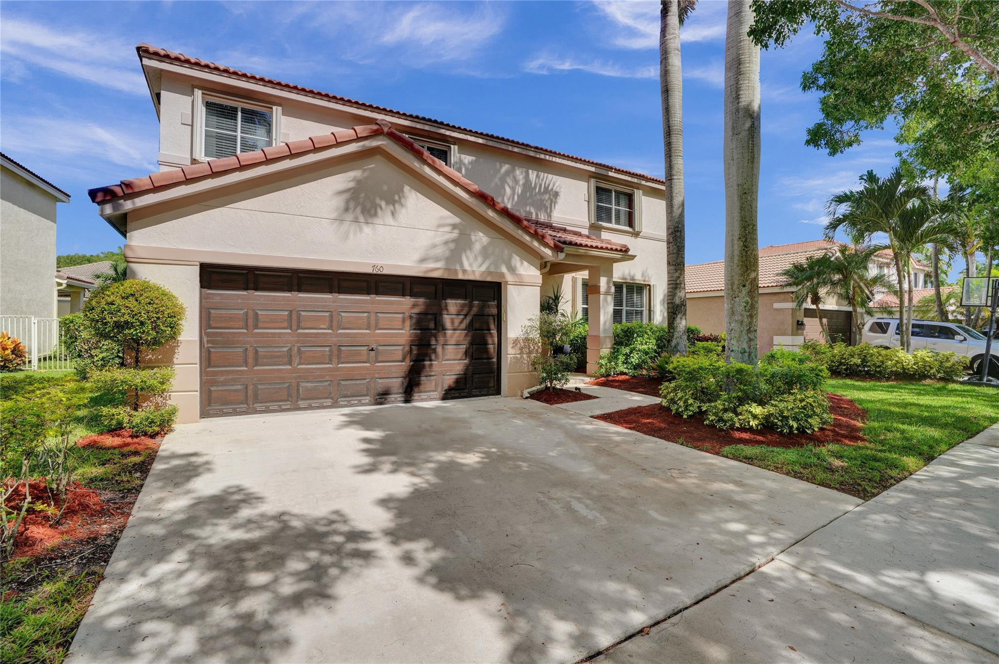 760 Nandina Dr