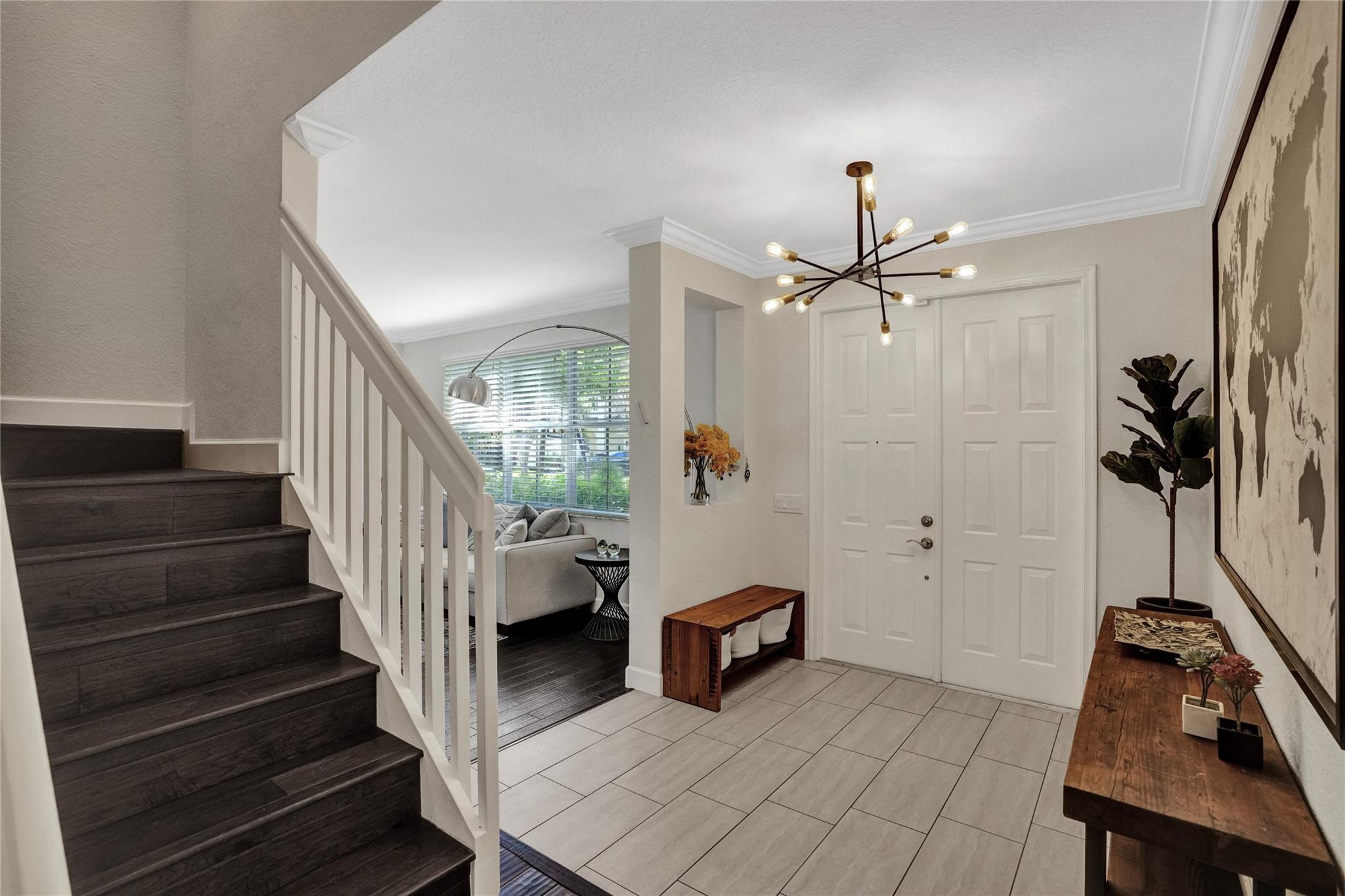 760 Nandina Dr