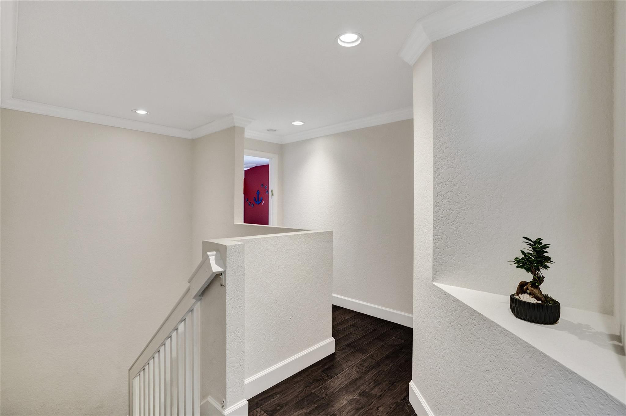 760 Nandina Dr