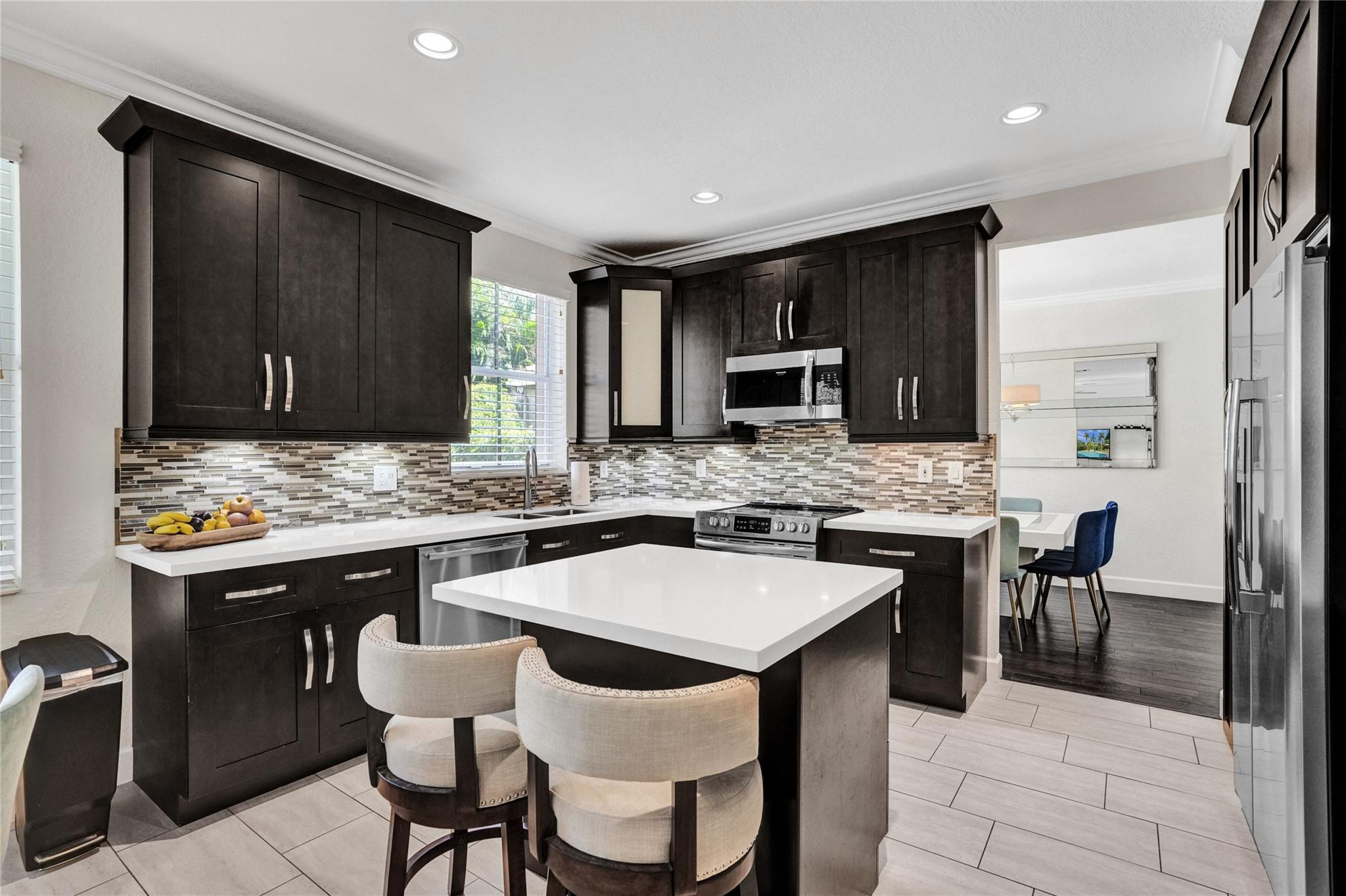 760 Nandina Dr