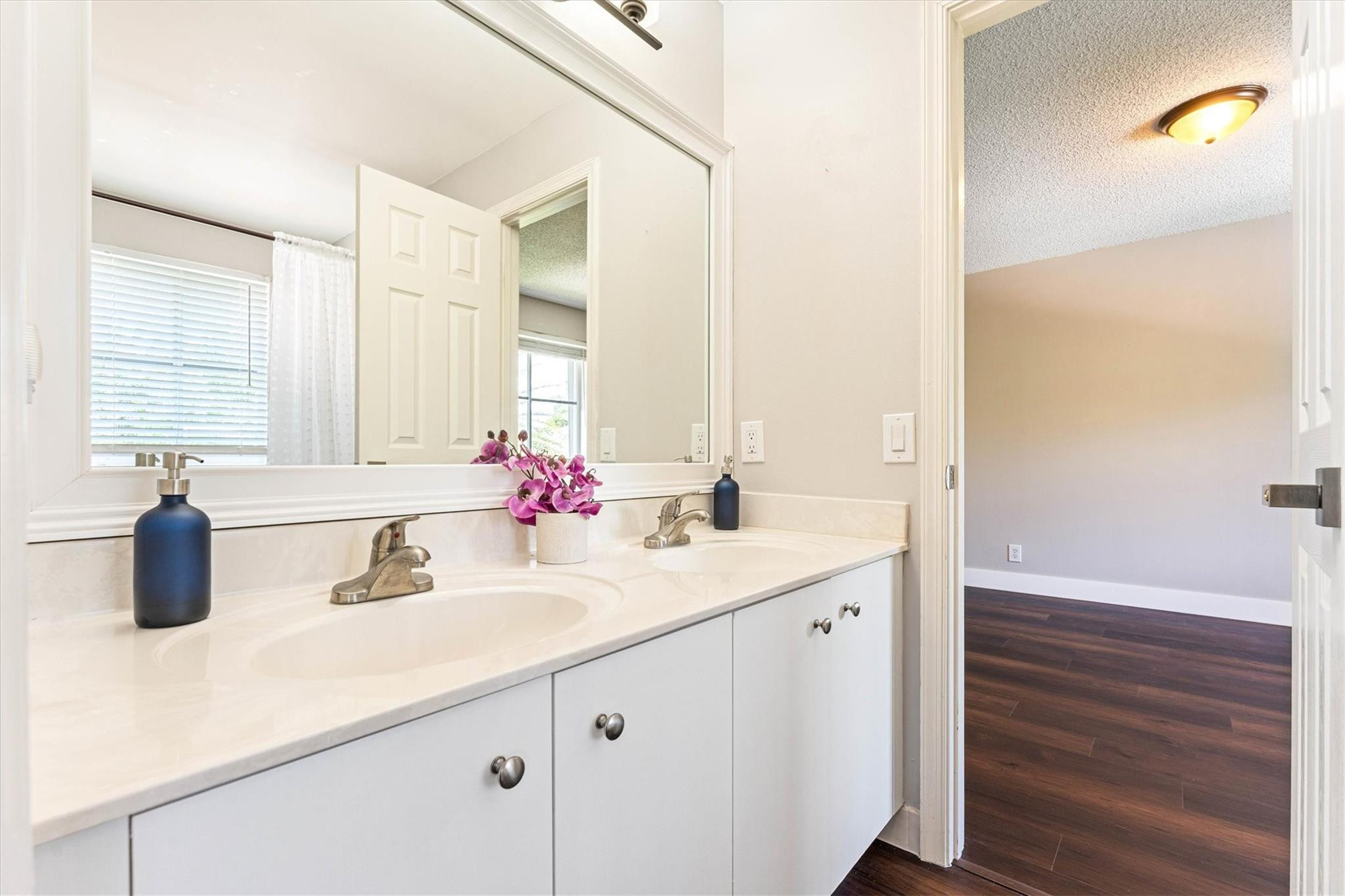 3821 HERON RIDGE LN