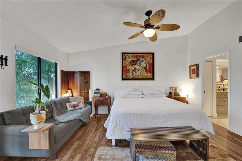 7533 Glendevon Ln 907