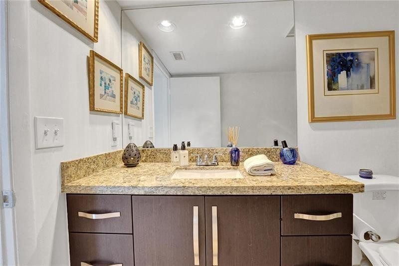 7533 Glendevon Ln 907